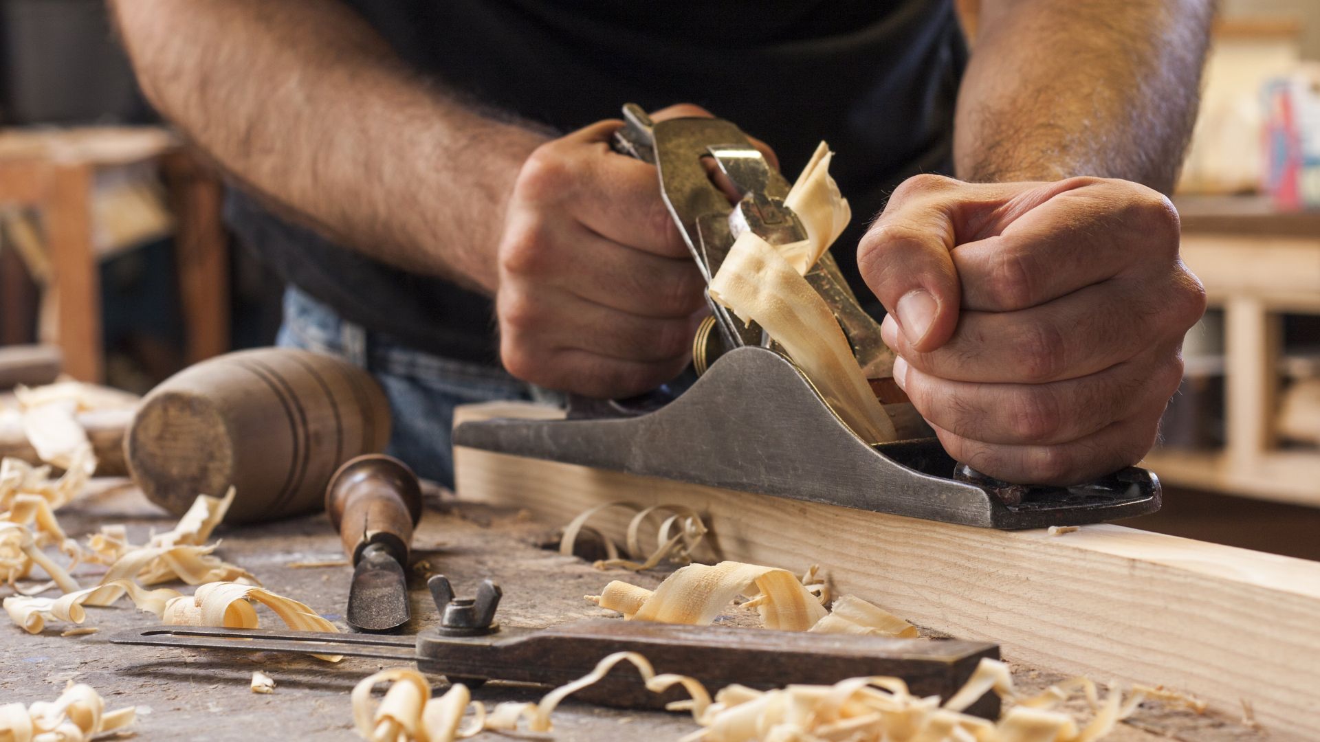 The Ultimate Guide to Hiring Carpenter Services in Dubai